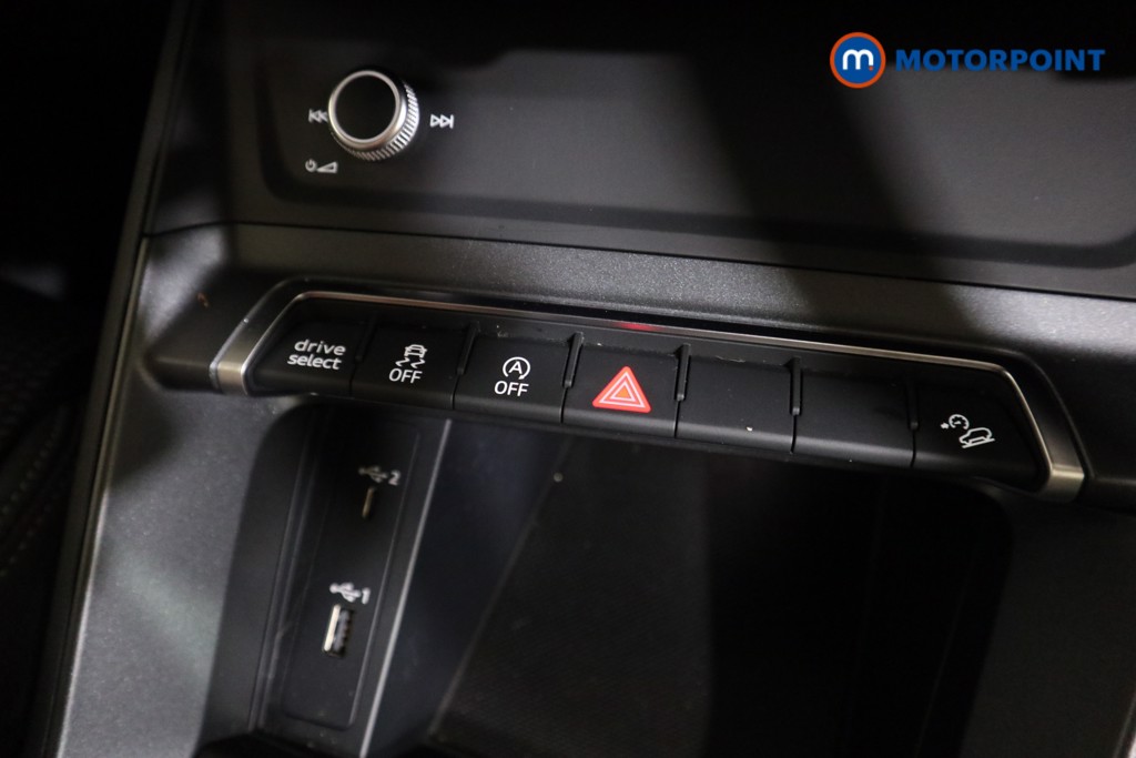 Audi Q3 S Line Manual Petrol SUV - Stock Number (1590103) - 9th supplementary image