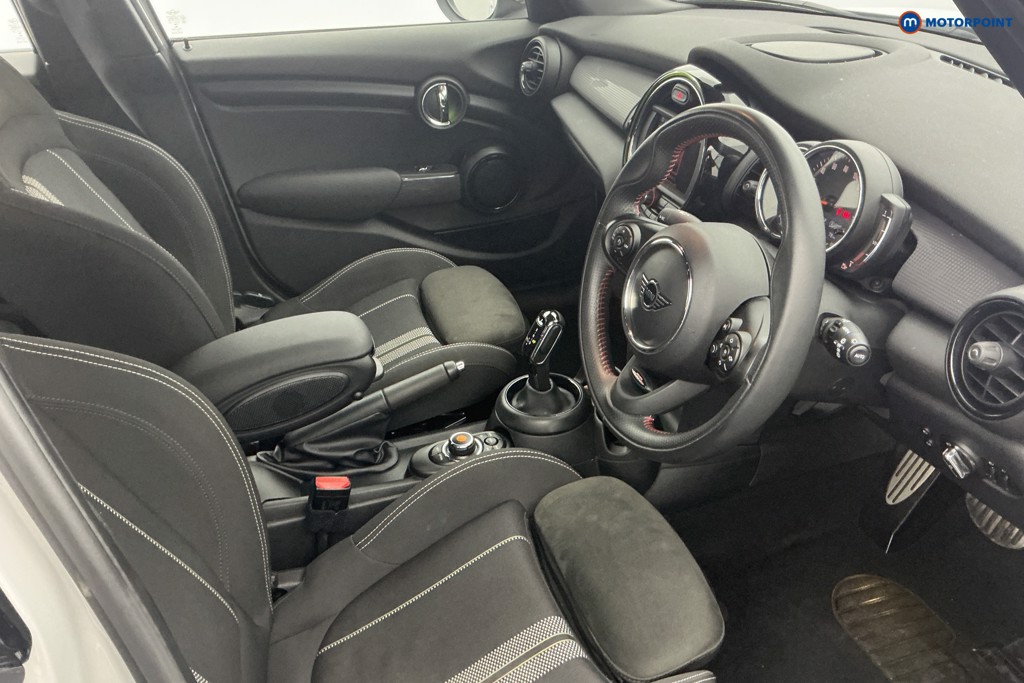 Mini Hatchback Cooper Sport Automatic Petrol Hatchback - Stock Number (1590228) - 5th supplementary image