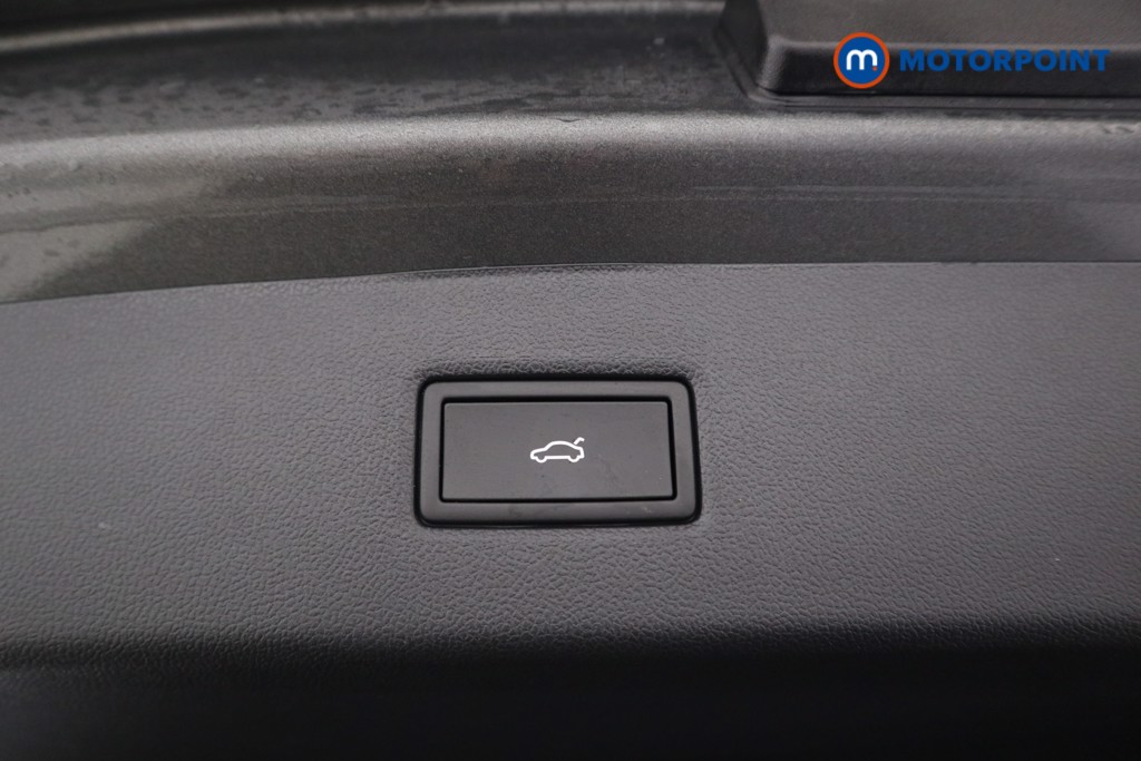 Ford Explorer Premium Automatic Electric SUV - Stock Number (1590503) - 20th supplementary image