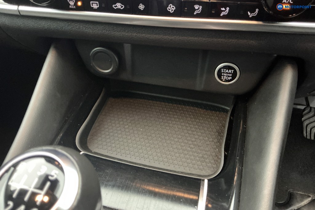 Nissan Qashqai N-Connecta Manual Petrol SUV - Stock Number (1591076) - 14th supplementary image