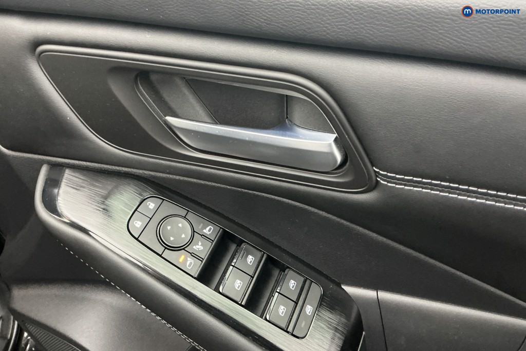Nissan Qashqai N-Connecta Manual Petrol SUV - Stock Number (1591076) - 21st supplementary image