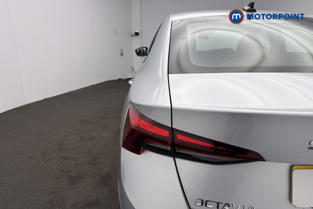 Skoda Octavia Se Technology Automatic Petrol Plug-In Hybrid Hatchback - Stock Number (1591102) - 5th supplementary image