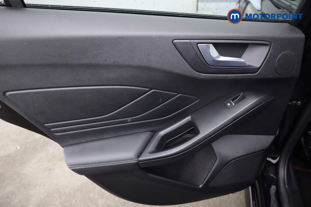 Ford Focus St-Line Vignale Manual Petrol Hatchback - Stock Number (1592744) - 33rd supplementary image