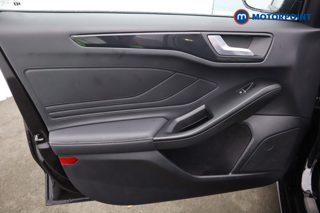 Ford Focus St-Line Vignale Manual Petrol Hatchback - Stock Number (1592744) - 36th supplementary image