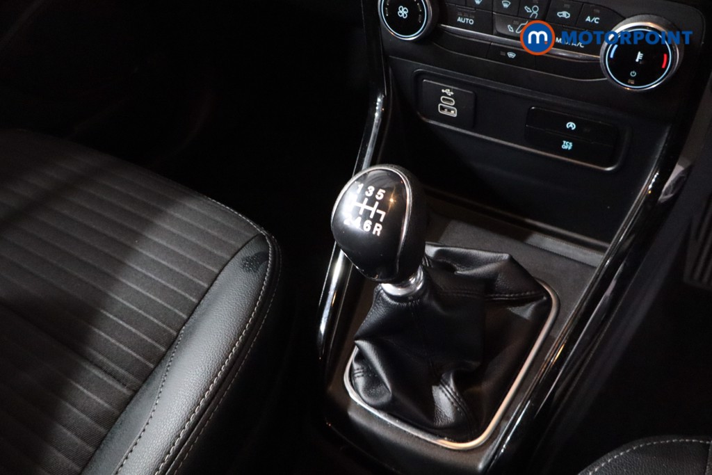 Ford Ecosport Titanium Manual Petrol SUV - Stock Number (1593144) - 17th supplementary image