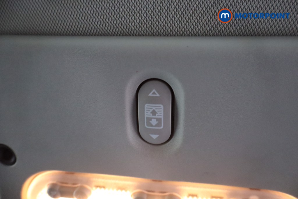 Nissan Qashqai N-Connecta Manual Petrol SUV - Stock Number (1593408) - 24th supplementary image