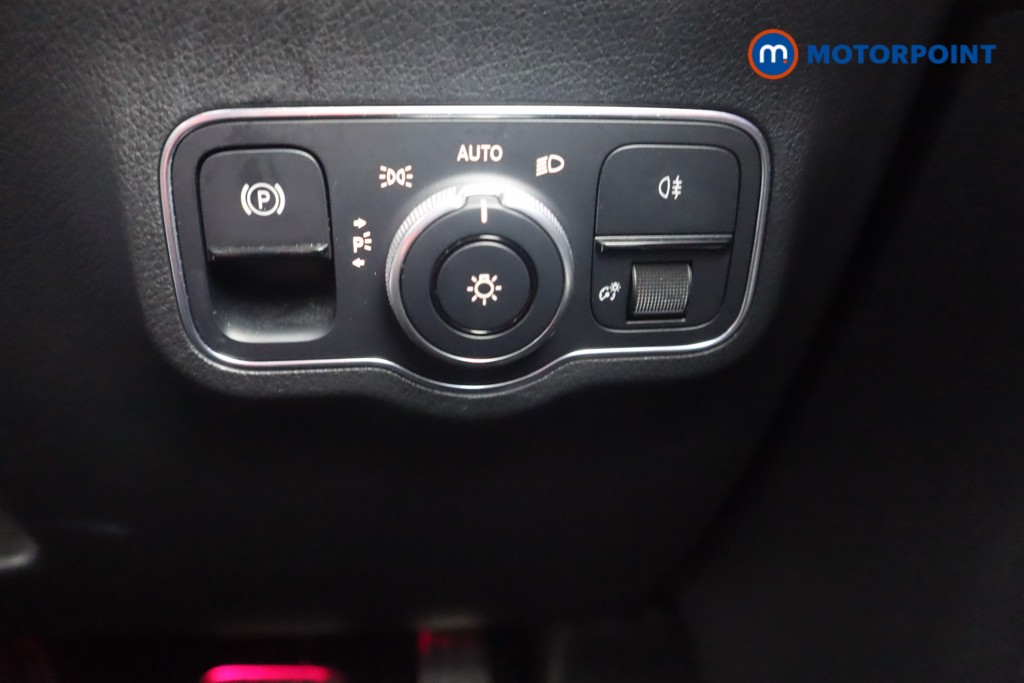 Mercedes-Benz GLA Amg Line Automatic Petrol SUV - Stock Number (1593889) - 8th supplementary image