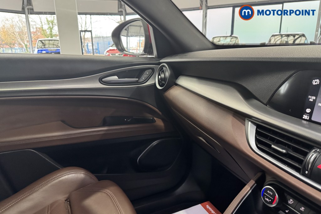 Alfa Romeo Stelvio Veloce Automatic Petrol SUV - Stock Number (1594363) - 5th supplementary image