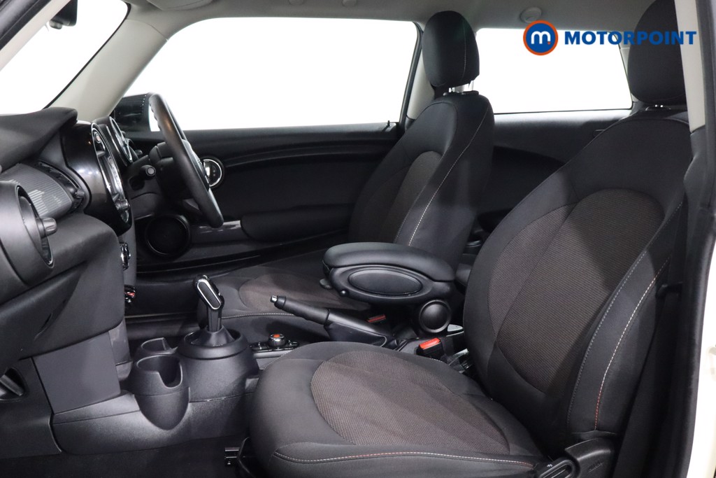 Mini Hatchback Cooper Classic Automatic Petrol Hatchback - Stock Number (1594386) - 4th supplementary image