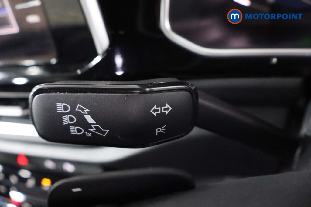 Volkswagen T-Roc R-Line Automatic Petrol SUV - Stock Number (1595142) - 19th supplementary image