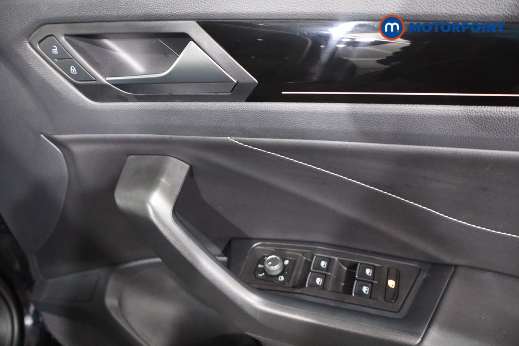 Volkswagen T-Roc R-Line Automatic Petrol SUV - Stock Number (1595142) - 21st supplementary image