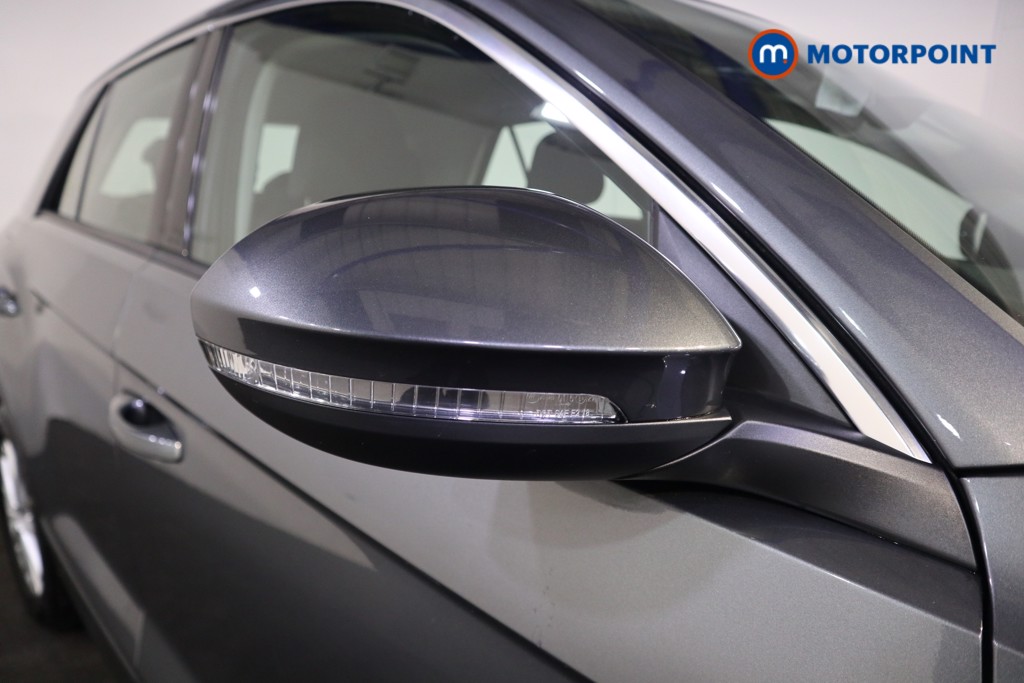 Volkswagen T-Roc Life Manual Petrol SUV - Stock Number (1595157) - 29th supplementary image