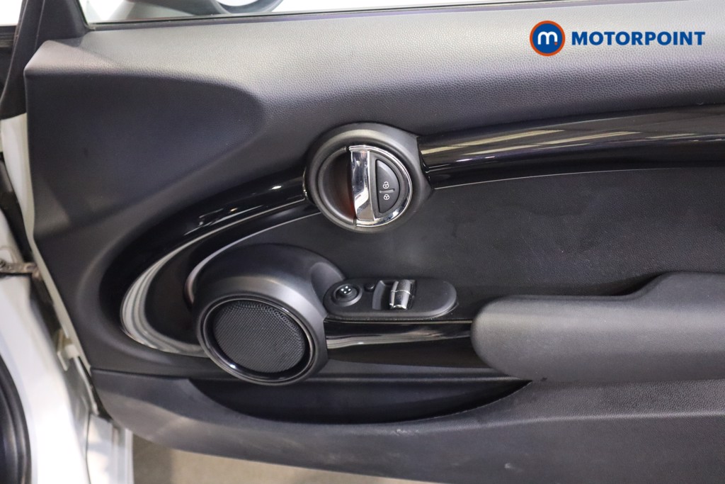 Mini Hatchback Cooper S Sport Manual Petrol Hatchback - Stock Number (1595339) - 11th supplementary image