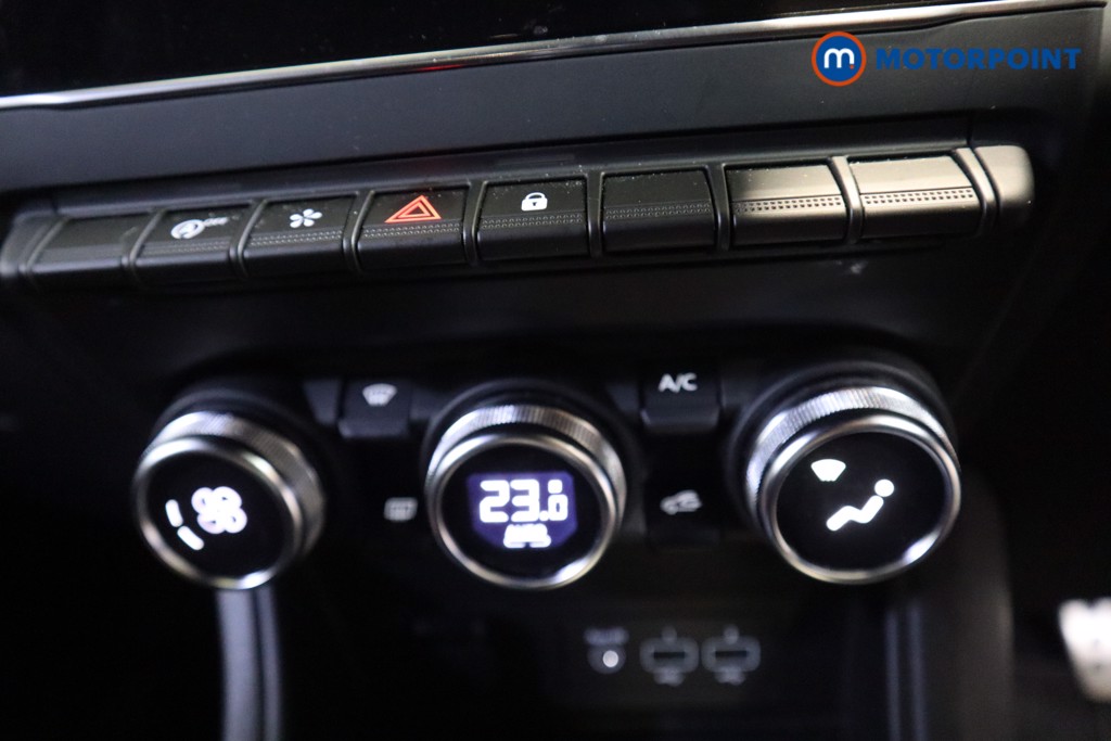 Renault Captur R.S. Line Manual Petrol SUV - Stock Number (1595350) - 6th supplementary image