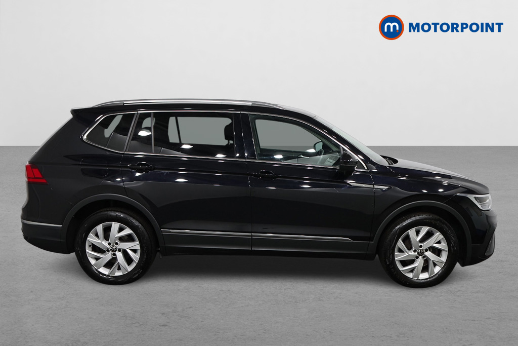 Volkswagen Tiguan Allspace Life Automatic Petrol SUV - Stock Number (1595366) - Drivers side