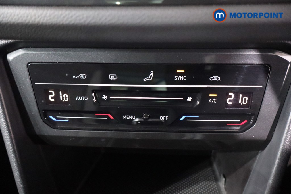 Volkswagen Tiguan Life Automatic Petrol SUV - Stock Number (1595368) - 16th supplementary image