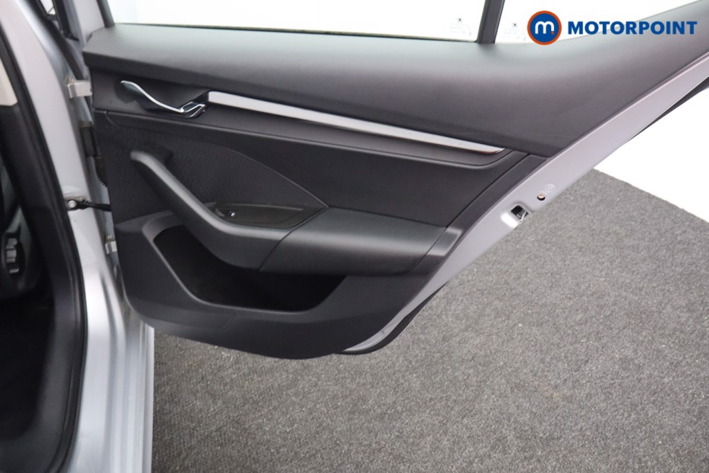 Skoda Octavia SE Manual Petrol Hatchback - Stock Number (1595749) - 19th supplementary image