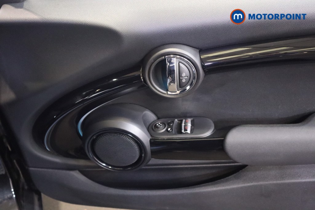 Mini Hatchback Cooper S Level 2 Automatic Electric Hatchback - Stock Number (1595761) - 11th supplementary image