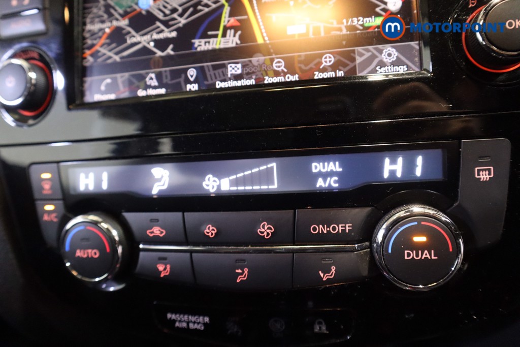 Nissan Qashqai Acenta Premium Manual Diesel SUV - Stock Number (1595927) - 5th supplementary image