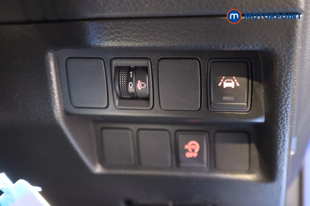 Nissan Qashqai Acenta Premium Manual Diesel SUV - Stock Number (1595927) - 12th supplementary image