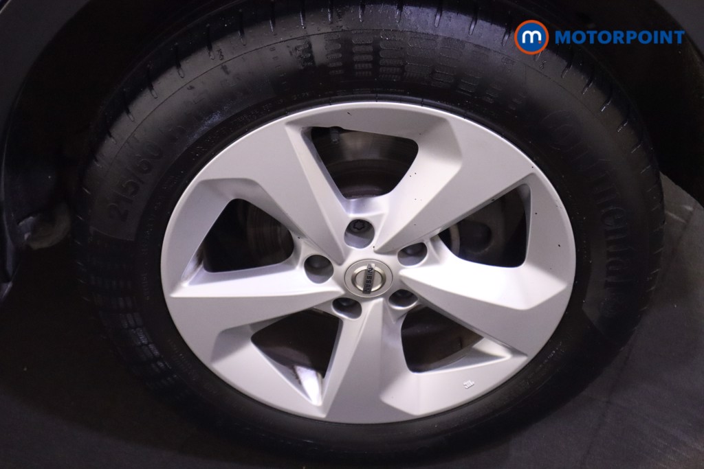 Nissan Qashqai Acenta Premium Manual Diesel SUV - Stock Number (1595927) - 22nd supplementary image