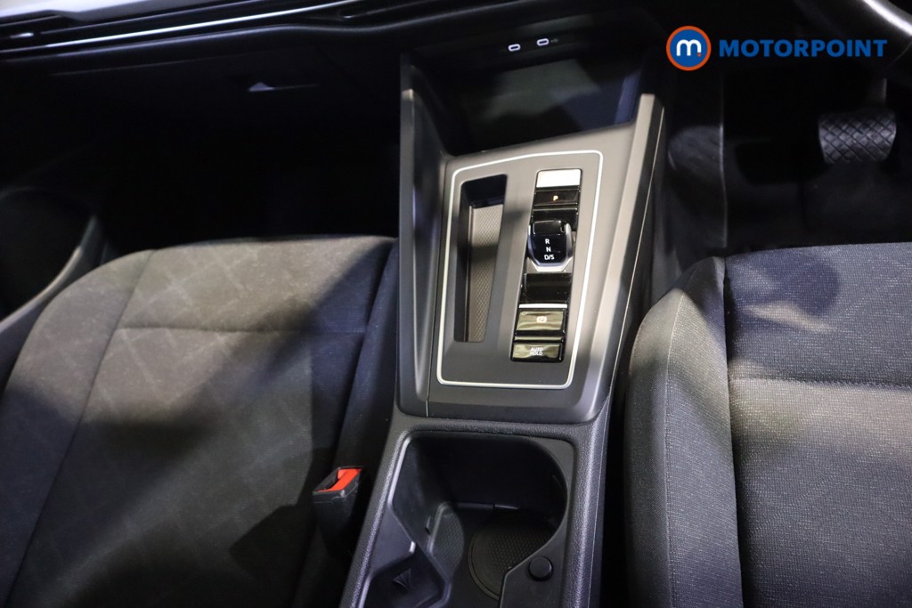 Volkswagen Golf Life Automatic Petrol Hatchback - Stock Number (1596152) - 6th supplementary image