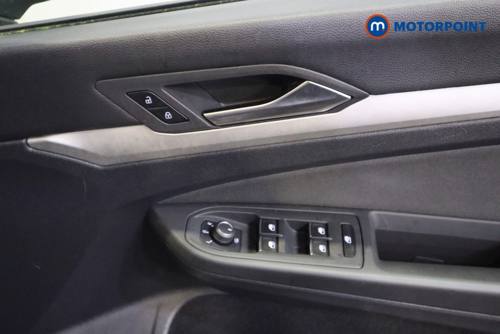 Volkswagen Golf Life Automatic Petrol Hatchback - Stock Number (1596152) - 10th supplementary image