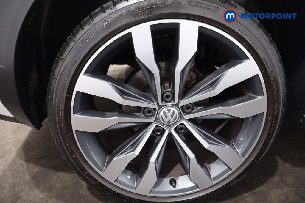 Volkswagen T-Roc R-Line Manual Petrol SUV - Stock Number (1596166) - 9th supplementary image