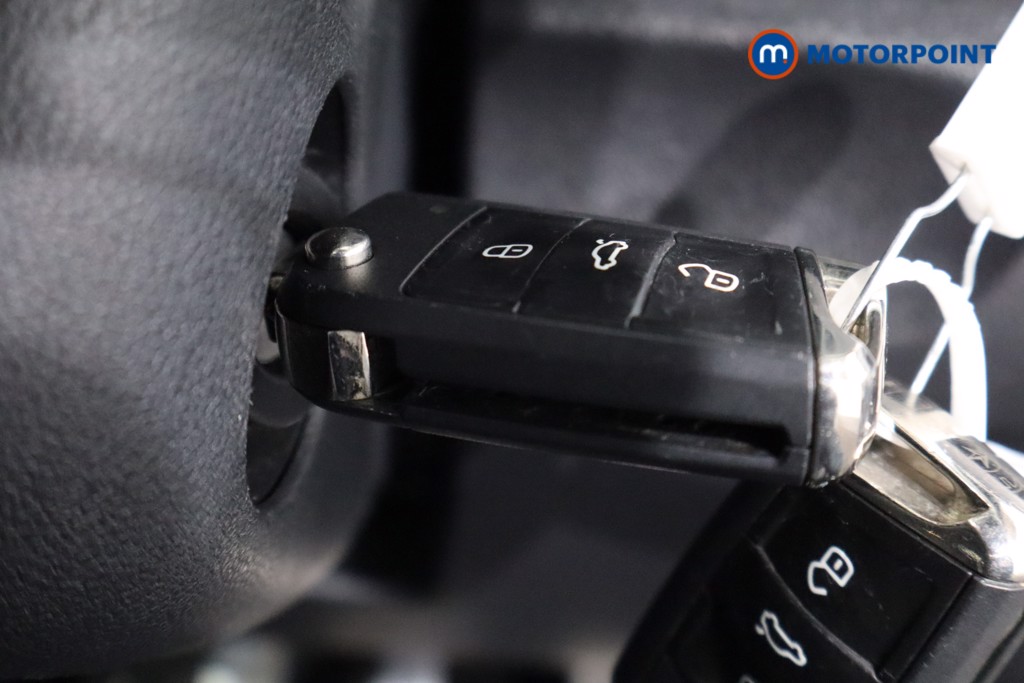 Volkswagen T-Roc R-Line Manual Petrol SUV - Stock Number (1596166) - 13th supplementary image