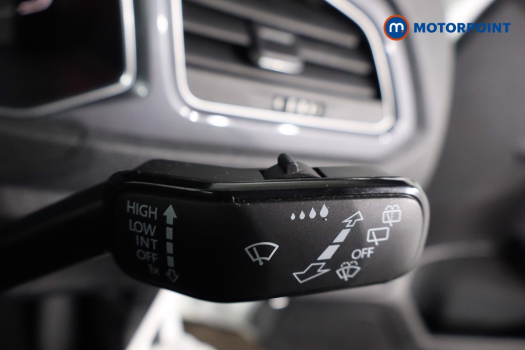 Volkswagen T-Roc R-Line Manual Petrol SUV - Stock Number (1596166) - 16th supplementary image