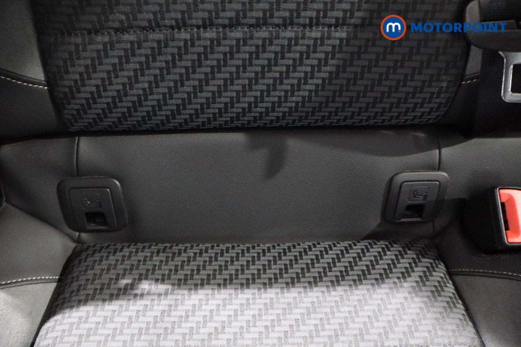 Volkswagen T-Roc R-Line Manual Petrol SUV - Stock Number (1596166) - 25th supplementary image