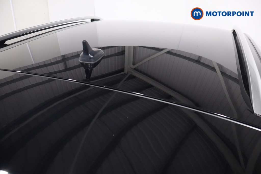 Volkswagen T-Roc R-Line Manual Petrol SUV - Stock Number (1596166) - 32nd supplementary image