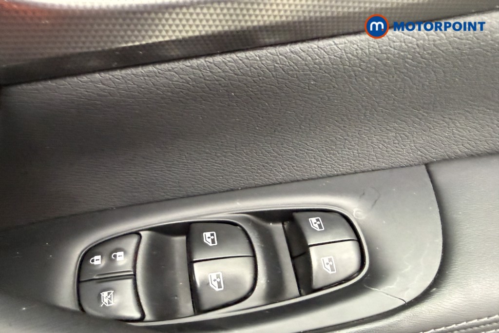 Nissan Qashqai Tekna-Plus Manual Diesel SUV - Stock Number (1556562) - 12th supplementary image