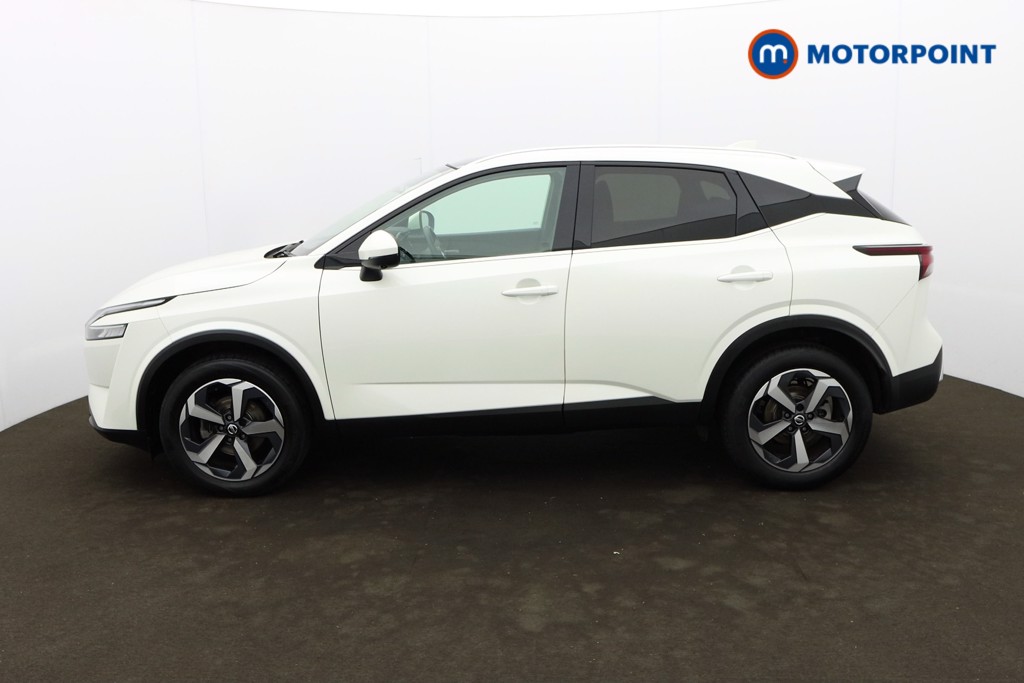 Nissan Qashqai Premiere Edition Manual Petrol SUV - Stock Number (1587747) - Passenger side