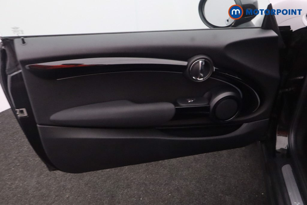 Mini Hatchback Cooper S Level 2 Automatic Electric Hatchback - Stock Number (1591531) - 17th supplementary image