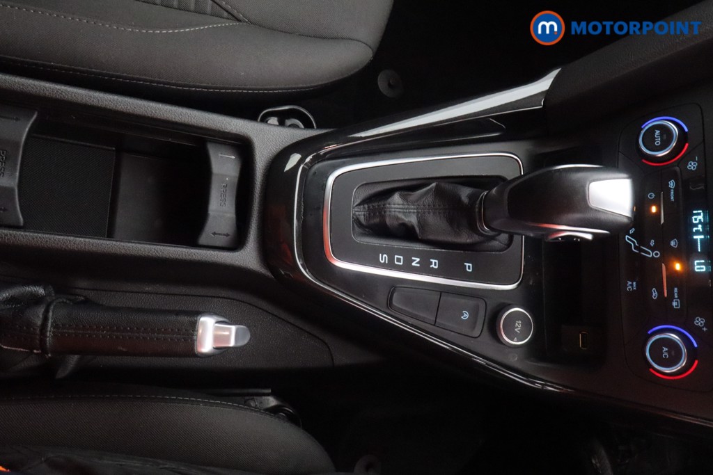 Ford Focus Titanium Automatic Petrol Hatchback - Stock Number (1591565) - 8th supplementary image