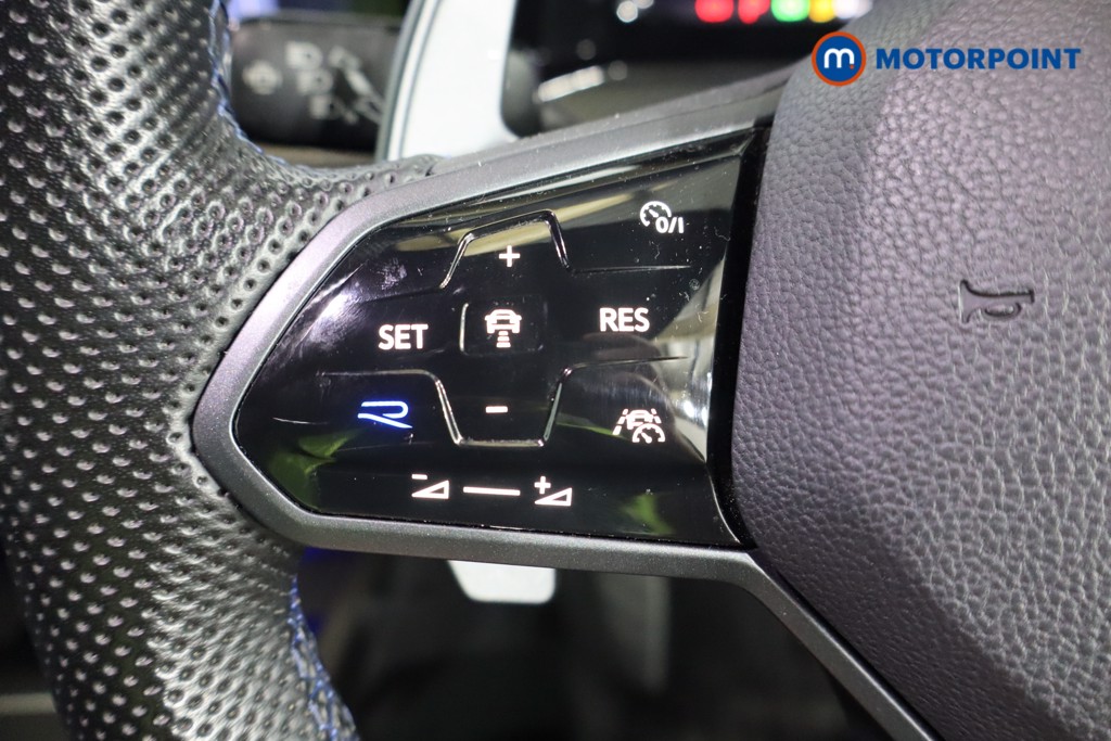 Volkswagen Golf R Automatic Petrol Hatchback - Stock Number (1593048) - 17th supplementary image