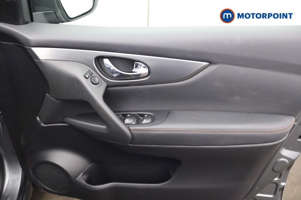 Nissan Qashqai N-Motion Manual Petrol SUV - Stock Number (1594011) - 18th supplementary image