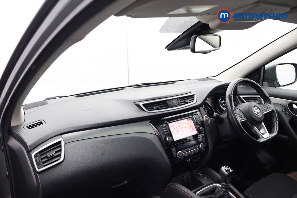 Nissan Qashqai N-Motion Manual Petrol SUV - Stock Number (1594011) - 22nd supplementary image