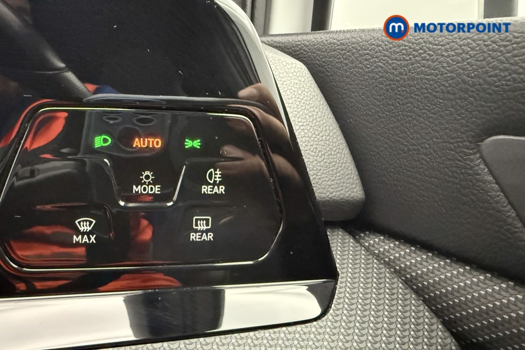 Volkswagen Golf R-Line Manual Petrol Hatchback - Stock Number (1594556) - 13th supplementary image