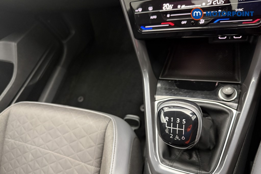 Volkswagen T-Cross SEL Manual Petrol SUV - Stock Number (1594932) - 9th supplementary image