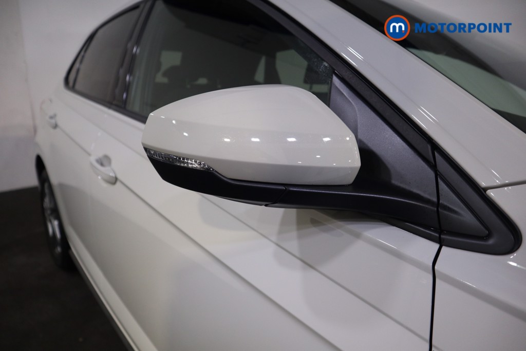 Volkswagen Polo R-Line Manual Petrol Hatchback - Stock Number (1595147) - 27th supplementary image