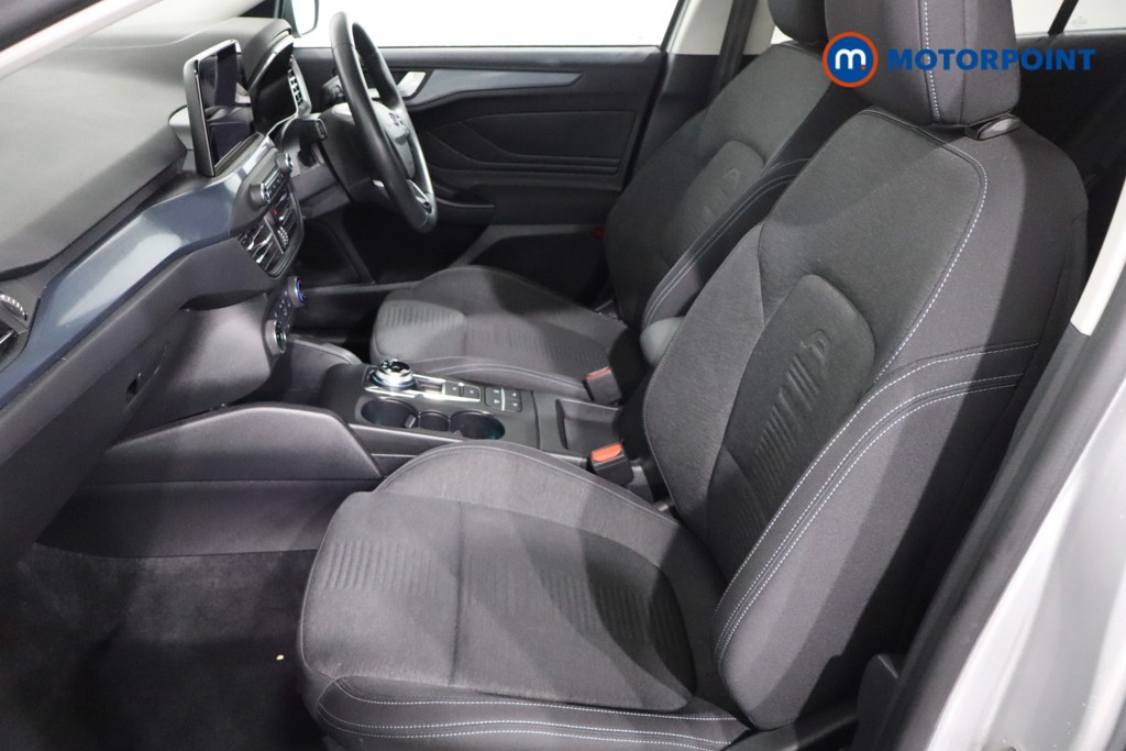 Ford Focus Active Automatic Diesel Hatchback - Stock Number (1595394) - 4th supplementary image