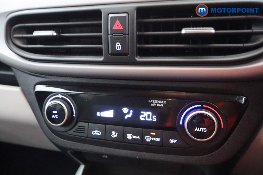 Hyundai I10 Premium Automatic Petrol Hatchback - Stock Number (1595444) - 8th supplementary image