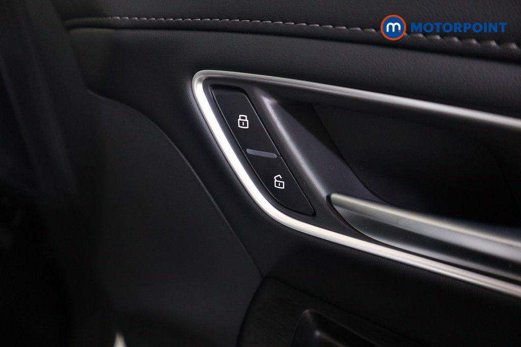 Mg Motor Uk ZS Trophy Automatic Petrol-Electric Hybrid SUV - Stock Number (1595782) - 10th supplementary image