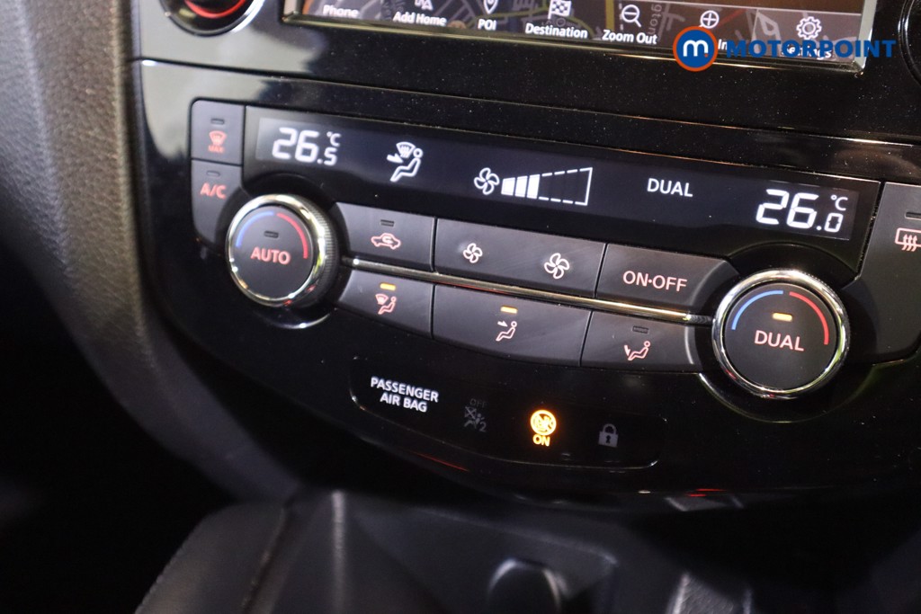Nissan Qashqai N-Connecta Manual Petrol SUV - Stock Number (1596586) - 4th supplementary image