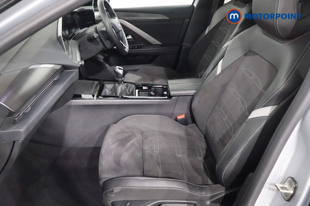 Vauxhall Astra Ultimate Manual Petrol Hatchback - Stock Number (1596758) - 4th supplementary image