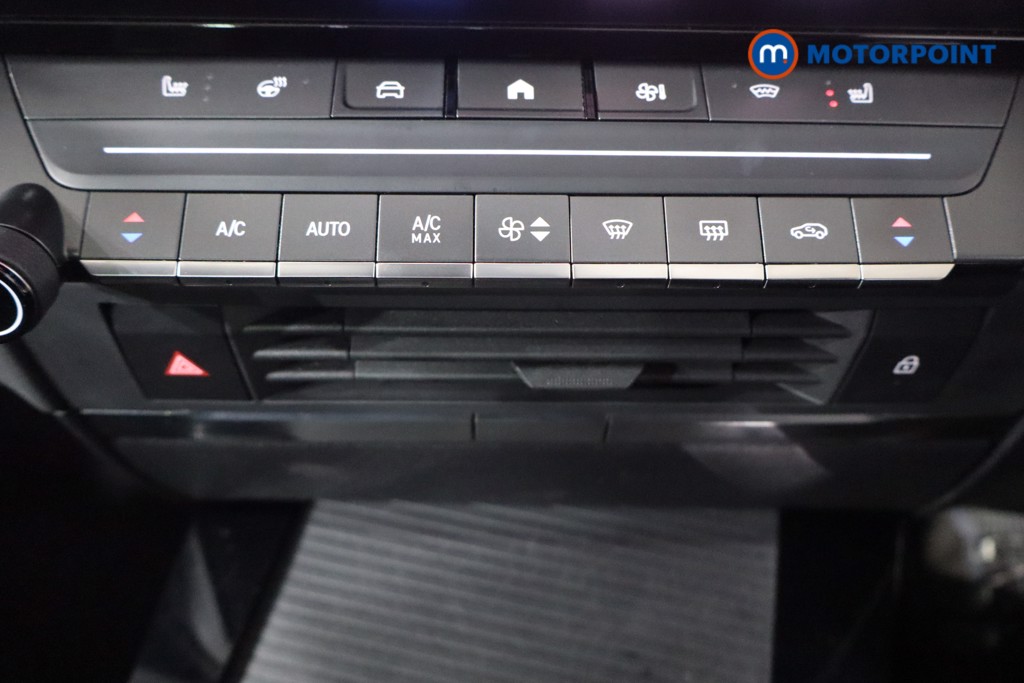 Vauxhall Astra Ultimate Manual Petrol Hatchback - Stock Number (1596758) - 17th supplementary image