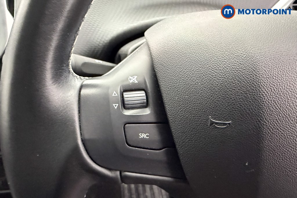 Peugeot 2008 Allure Premium Manual Petrol SUV - Stock Number (1586616) - 14th supplementary image