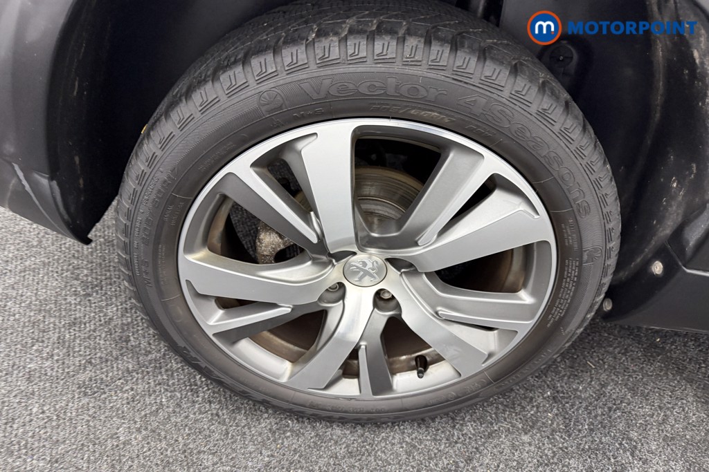 Peugeot 2008 Allure Premium Manual Petrol SUV - Stock Number (1586616) - 32nd supplementary image